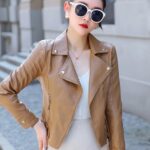 #107 CASACA DE CUERO /CHAQUETA JACKET BIKER BROCHE CINTURA