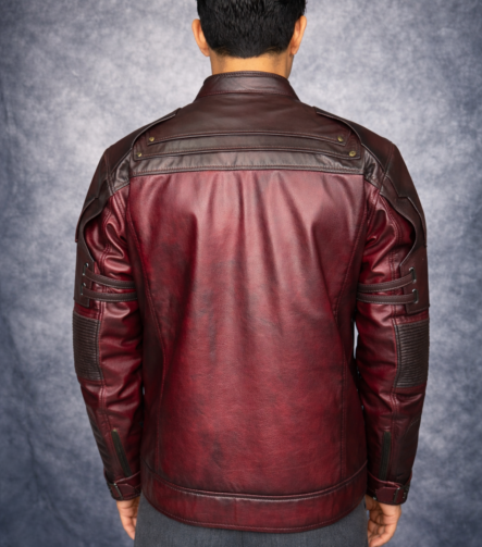 Casaca Star Lord de cuero rojo vino, vista posterior