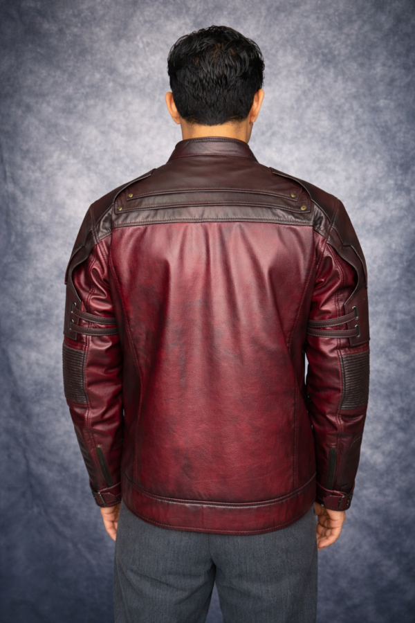 Casaca Star Lord de cuero rojo vino, vista posterior