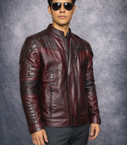 Casaca Star Lord de cuero rojo vino, vista frontal cerrada